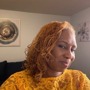 Meet your Posher, Alicia